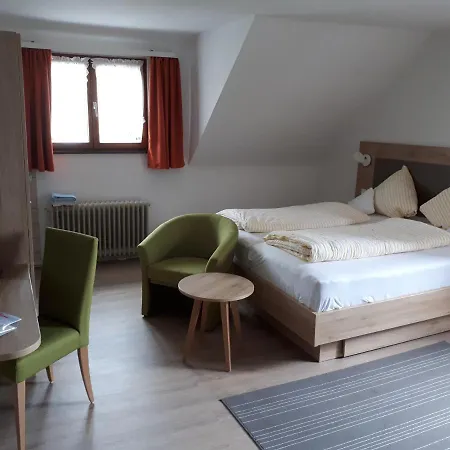 Zur Traube Πανδοχείο