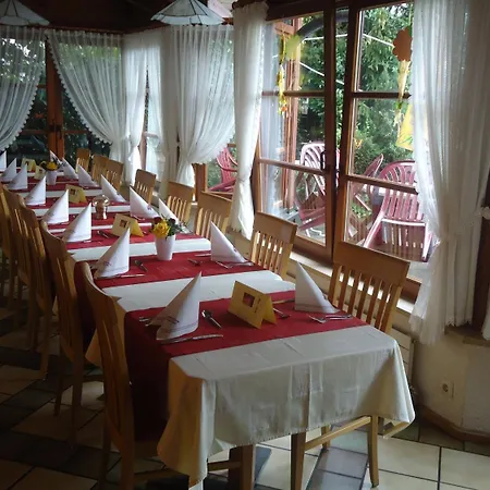 بيت ريفي Zur Traube