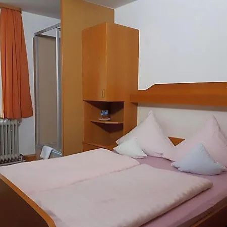 Zur Traube Mini-hôtel 3*
