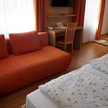 Mini-hôtel Zur Traube 3*