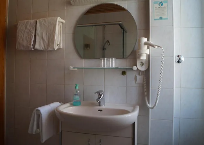 Zur Traube بيت ريفي 3*