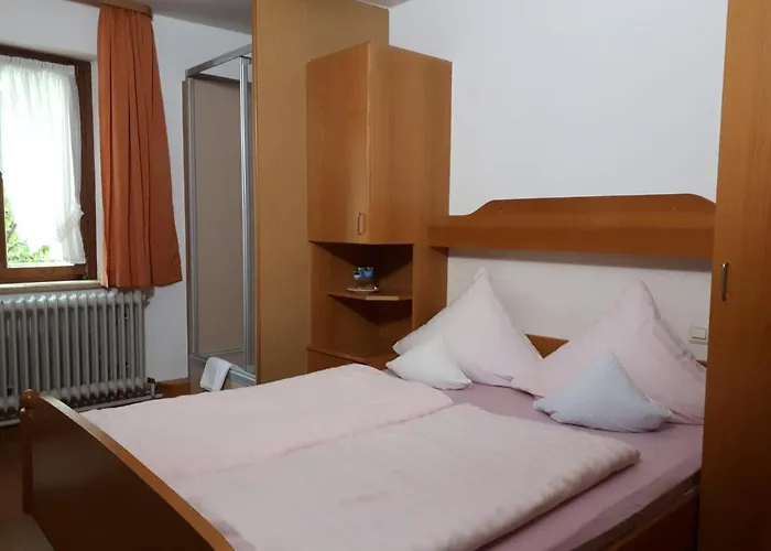 Zur Traube بيت ريفي 3*