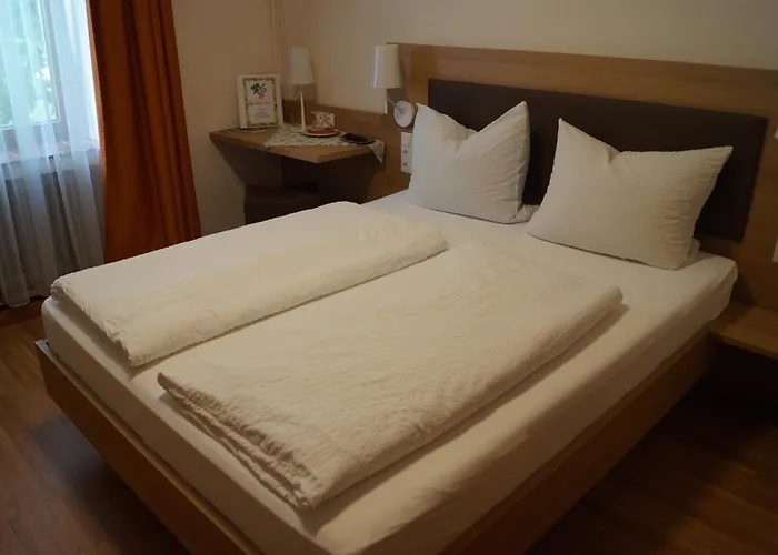 Zur Traube بيت ريفي 3*